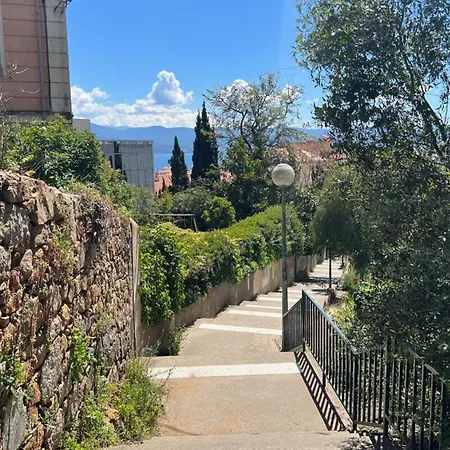 Alice - T2 Cossu Et Calme En Plein Coeur D'ajaccio Ajaccio (Corsica)