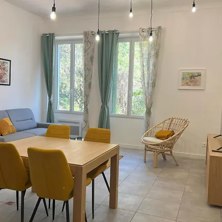 Alice - T2 Cossu Et Calme En Plein Coeur D'ajaccio Lejlighed